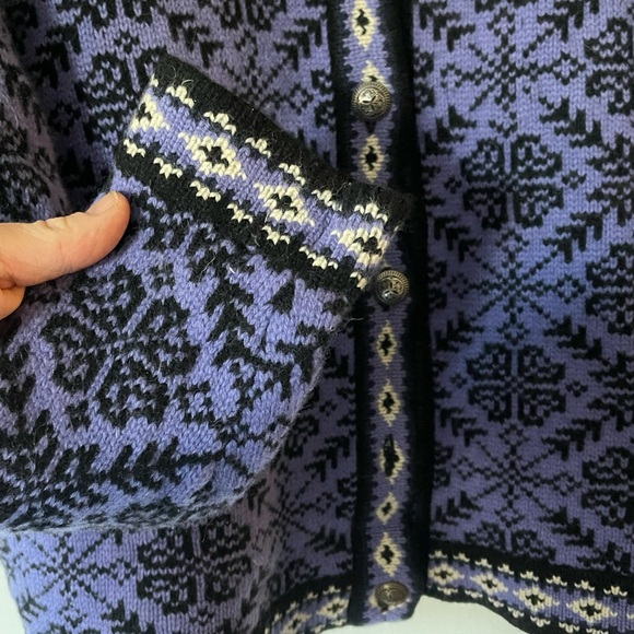 L.L. Bean Women's Black and Purple Cardigan - Picture 4 of 5